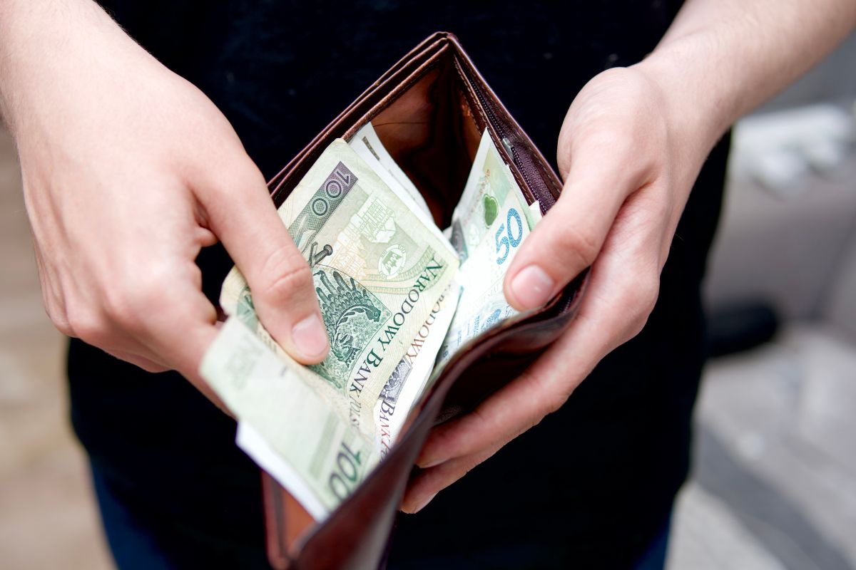 Ile kosztuje przegląd samochodu z gazem w 2025 roku?