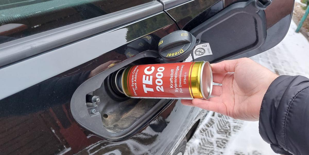 Jak wyczyścić DPF niewielkim kosztem? Poznaj siłę TEC 2000 Diesel System Cleaner