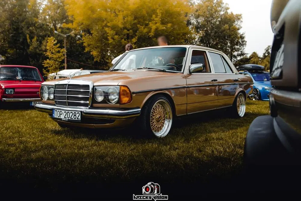 Mercedes-Benz W123