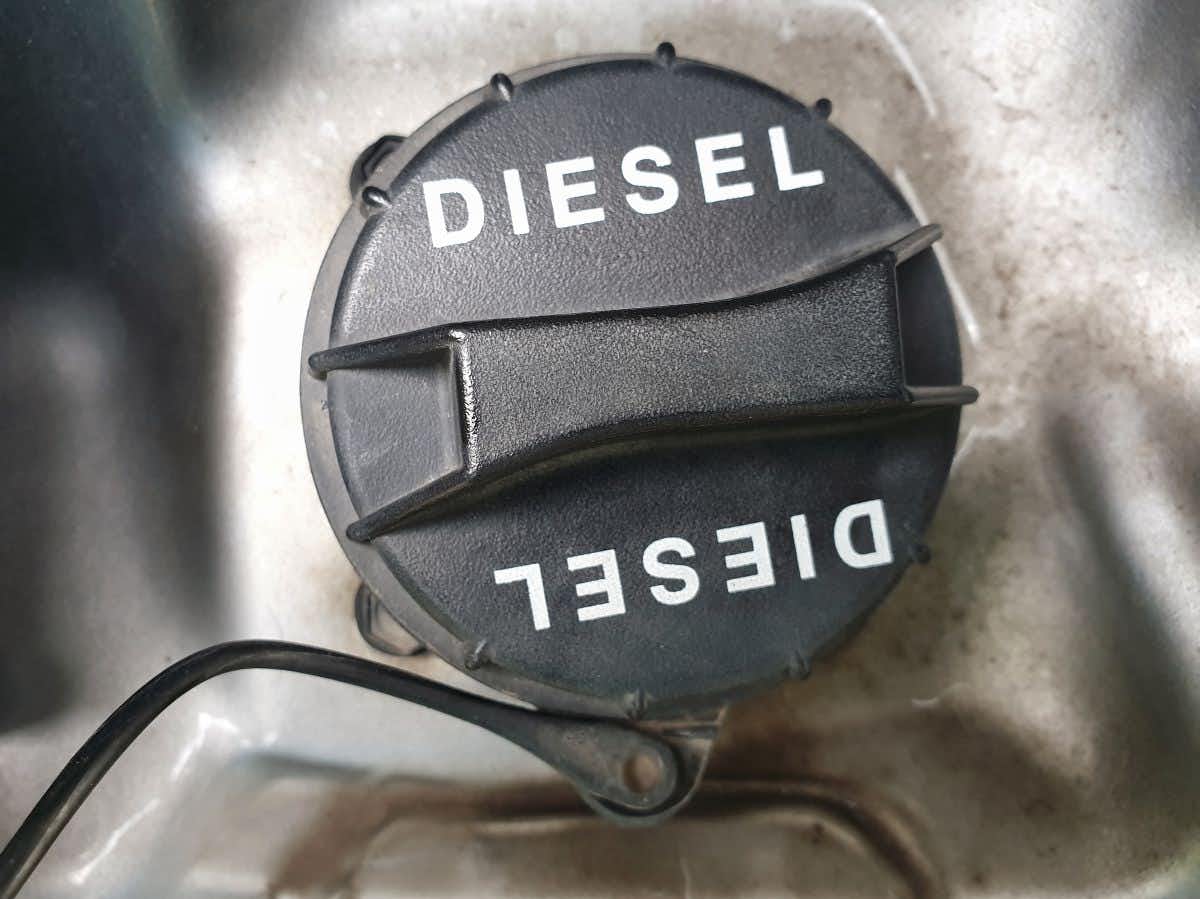 Olej napędowy B0 a B7 – które paliwo wlać do swojego auta?